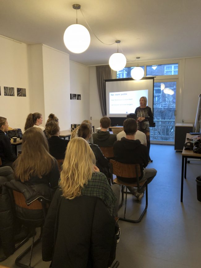 Gastcollege communicatieadviseur Politie Marloes van Eijsden